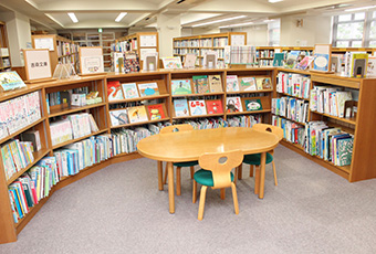 児童図書コーナー