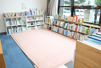 児童図書コーナー